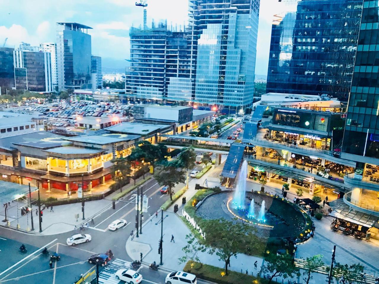 One Uptown Residence Bgc Pateros Eksteriør billede