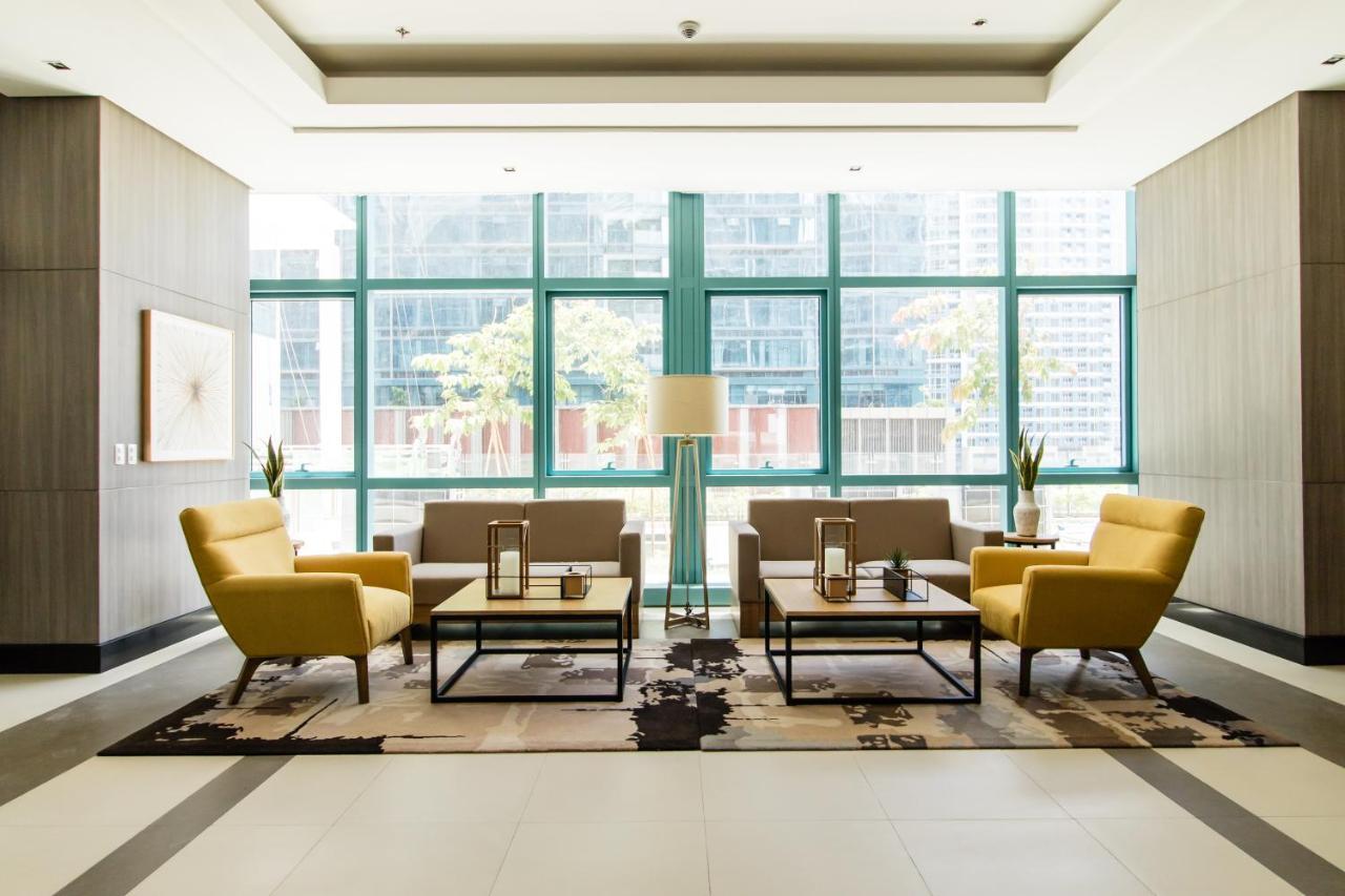 One Uptown Residence Bgc Pateros Eksteriør billede